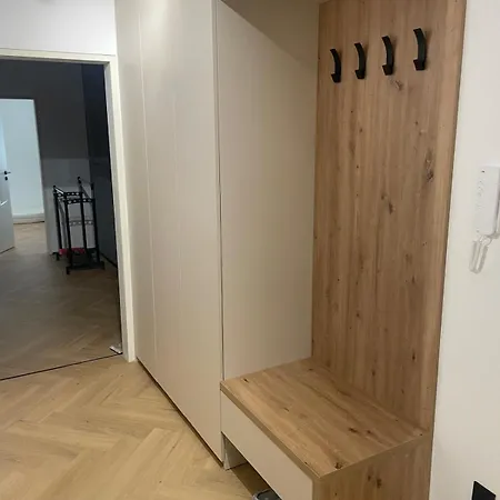 Moderno Stanovanje - Daire *
