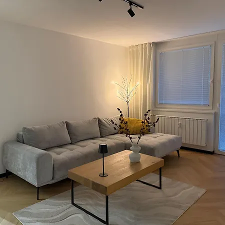 아파트 Moderno Stanovanje - *