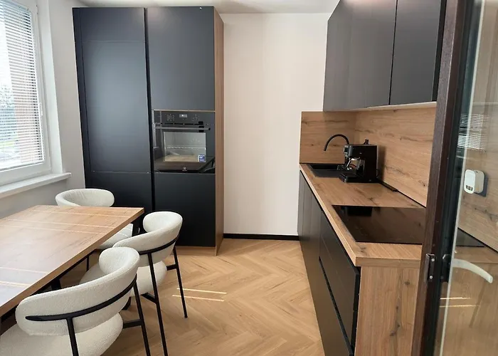 Moderno Stanovanje - 아파트 *